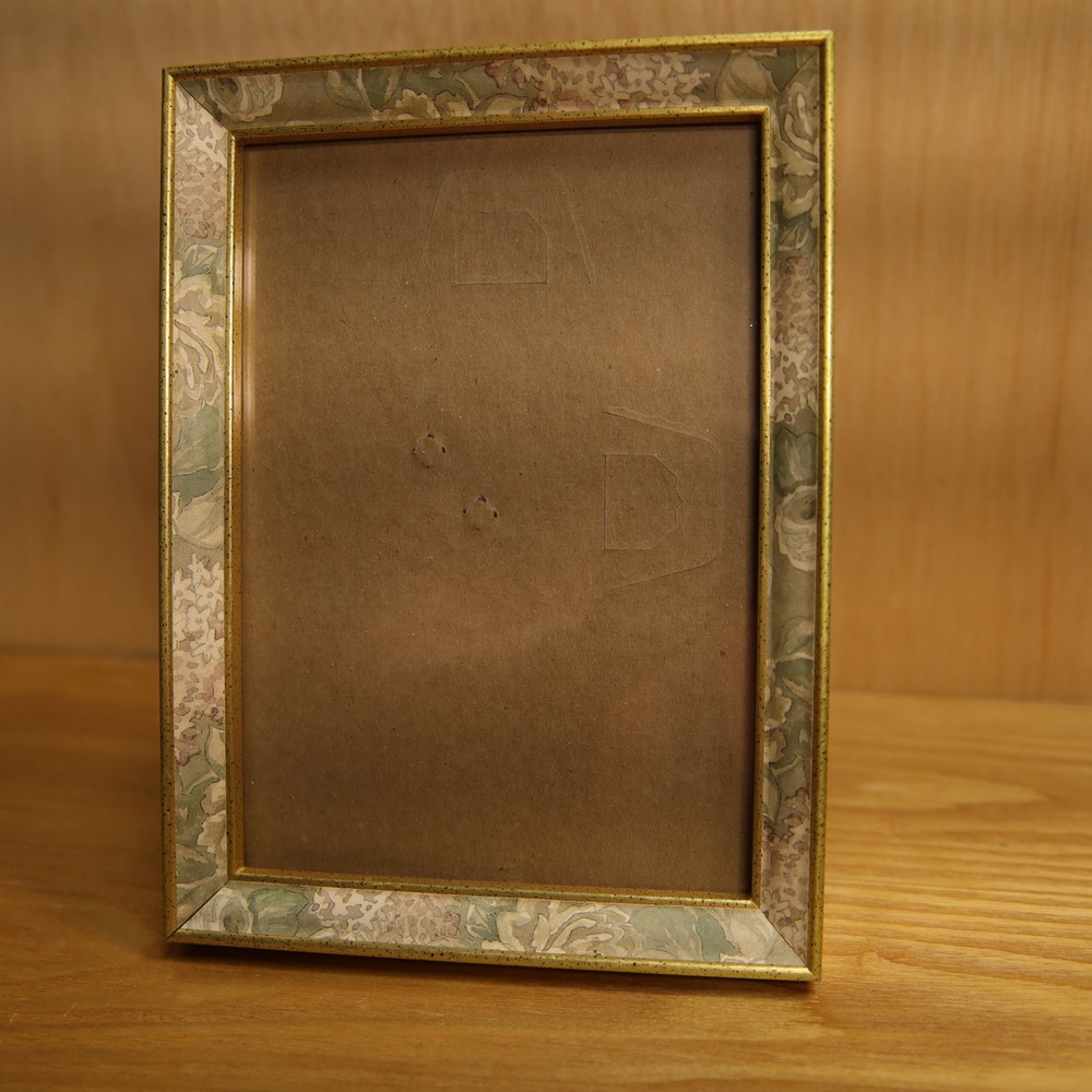 Vintage Gold Tone Floral Mat Picture Frame 5x7 Tabletop Decor Sage Green Cream